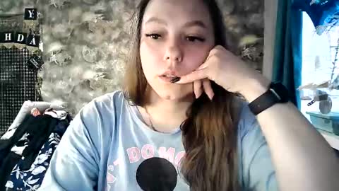 Dorrie Ann online show from December 4, 7:10 am