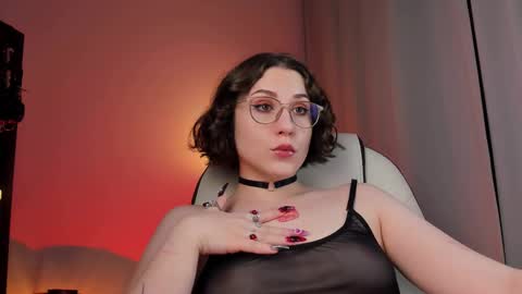 Snapshot of doublee_trouble chatting on February 24, 9:20 pm Eva or Goddess online show from February 24, 9:20 pm