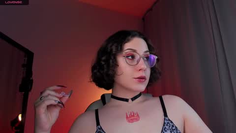 Snapshot of doublee_trouble chatting on March 7, 9:38 pm Eva or Goddess online show from March 7, 9:38 pm