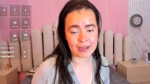 dovemullerr2 online show from May 16, 12:24 am