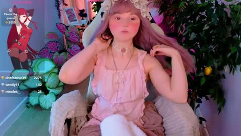 Draculaura online show from April 2, 2:03 pm