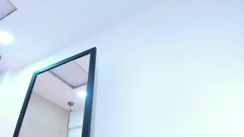 N E N A  online show from December 1, 8:00 pm