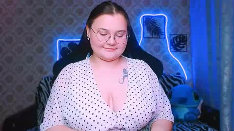 dreamforyoue2 online show from November 8, 8:14 pm