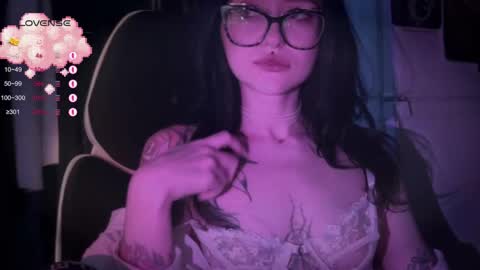 Tara  online show from September 26, 2:53 am