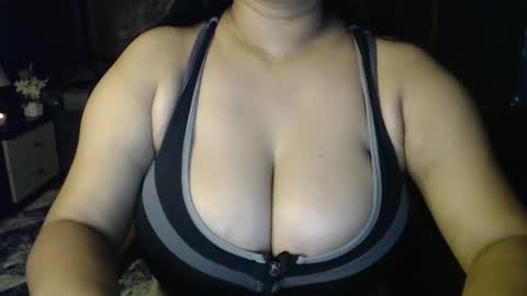 Dua online show from April 18, 7:58 pm