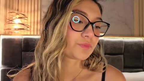 Victoria online show from October 23, 1:00 am