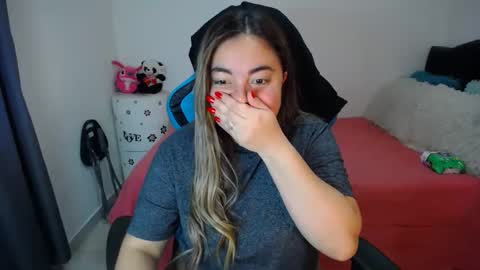 Nicole   online show from March 6, 3:35 pm