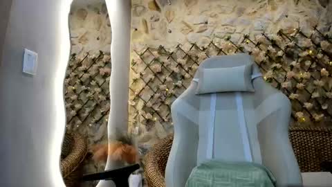 duskybeautyy online show from December 19, 11:24 am