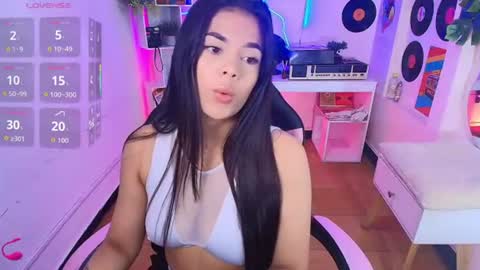 duulce_mia online show from July 10, 11:54 am