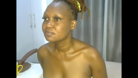 east_queen online show from March 9, 8:29 am