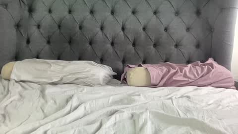 Nadia Ferreira  online show from January 7, 12:41 pm