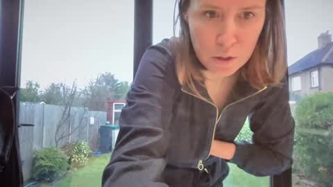 Nadia Ferreira  online show from February 10, 10:42 am