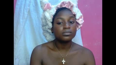 eatuupx online show from April 5, 10:53 pm