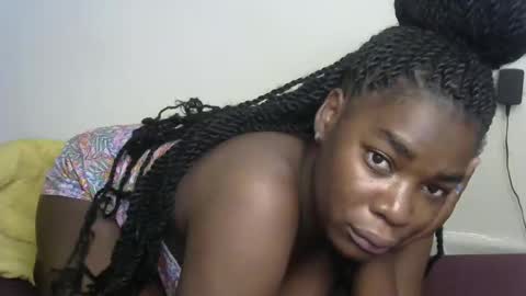 ebbonydream online show from April 18, 8:39 am