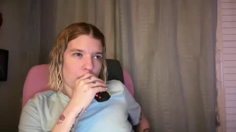 americnbarbie online show from March 31, 3:06 am