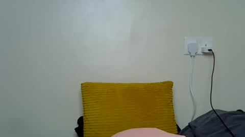 ebony_j online show from May 29, 9:02 pm