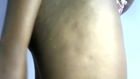 ebony_lynne online show from April 16, 9:39 pm