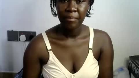 ebony_lynne online show from April 2, 2:47 pm