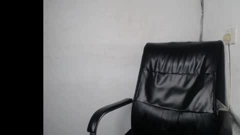 Lilly online show from April 10, 9:21 pm