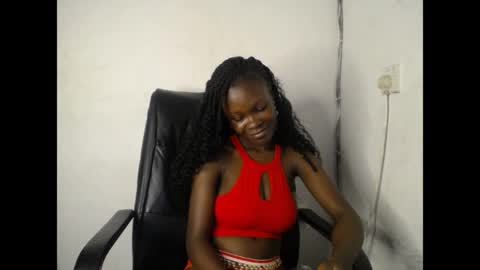 Lilly online show from April 8, 8:22 pm