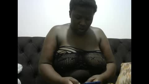 ebonycheb online show from December 3, 9:56 pm