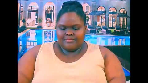 ebonyhotbuns4u2luv online show from December 2, 7:49 pm