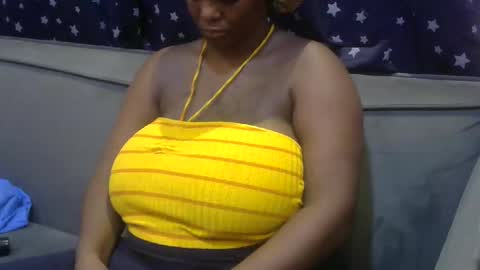 ebonymayahh online show from April 17, 7:43 am