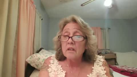 Lovebug1960 online show from March 25, 1:44 am