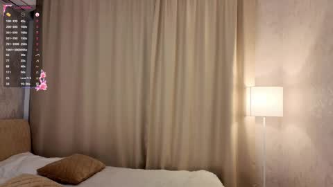 Reina online show from April 3, 3:48 am