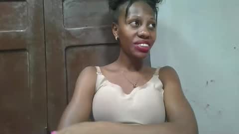 edwige770943 online show from June 2, 7:53 am