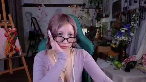 effiemeowley online show from March 6, 5:24 am