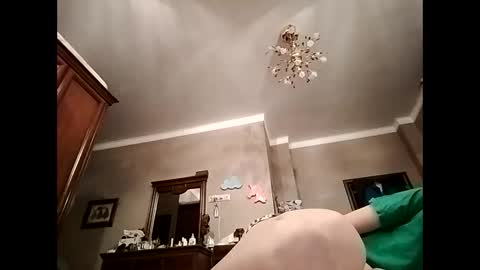 Effy online show from December 19, 1:18 pm