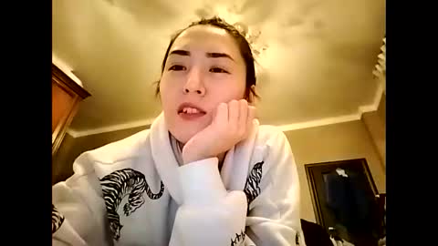 Effy online show from January 8, 1:52 pm