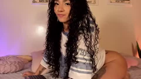 effy online show from June 5, 6:52 am