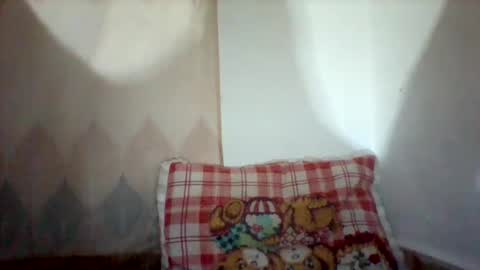 eileen_en online show from April 14, 1:22 pm