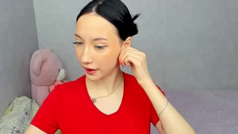 eileenmoores online show from March 11, 4:09 pm