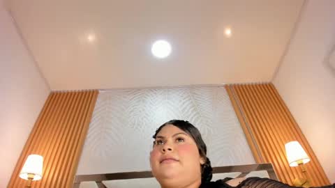 Eimy  online show from April 18, 5:21 am