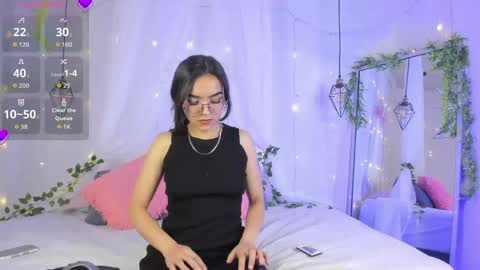 eimy_rosse18 online show from April 14, 1:22 pm