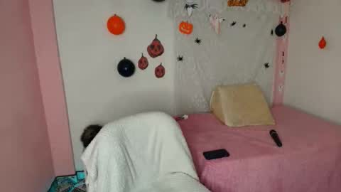 Snapshot of eimytatto_ chatting on October 21, 10:47 pm Carla online show from October 21, 10:47 pm