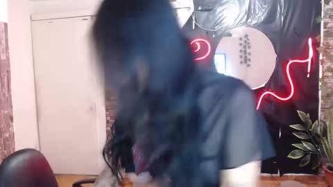 ELA  online show from December 20, 4:04 pm