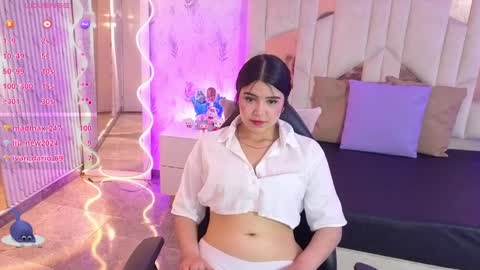 ela_tay1 online show from April 2, 7:22 pm