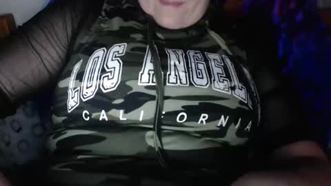 elasticgirl666 online show from October 25, 4:36 pm