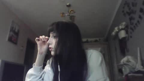 Lia online show from May 12, 8:11 am