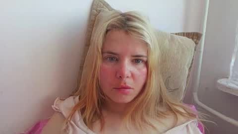 Elena online show from April 17, 10:17 am