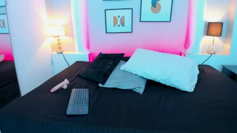 Jackson online show from April 15, 8:42 pm