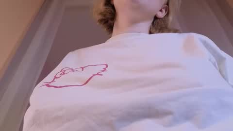 Ellie online show from February 3, 6:22 am