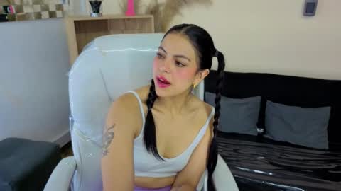 Snapshot of eliie_ruizz chatting on October 20, 9:18 pm Eliie online show from October 20, 9:18 pm