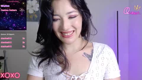 eliiih_ online show from February 4, 7:39 pm