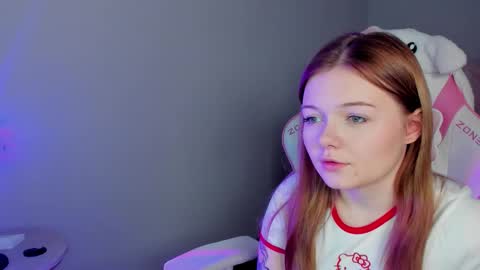 elinavale online show from February 25, 7:18 am