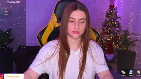 Snapshot of elinkalove chatting on December 19, 6:56 pm Elina online show from December 19, 6:56 pm